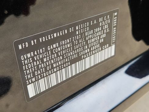 Used 2025 Volkswagen Jetta SE FWD image 36