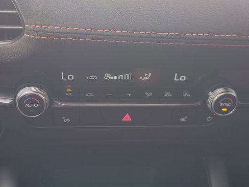 Used 2025 MAZDA MAZDA3 Carbon AWD/4WD image 18