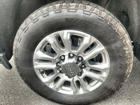 Used 2022 GMC Sierra 2500 Denali w/ Denali Ultimate Package AWD/4WD image 34