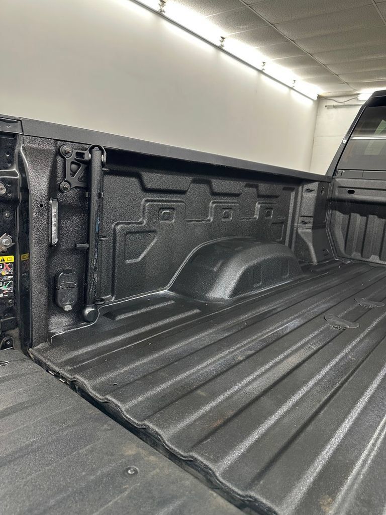 Used 2025 GMC Sierra 2500 AT4 w/ AT4 Premium Plus Package AWD/4WD image 30
