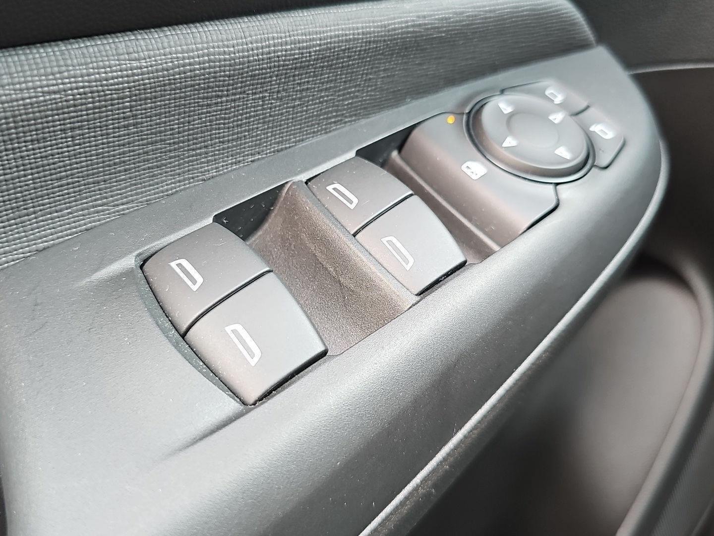 Used 2024 Buick Envista Preferred FWD image 23