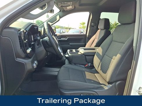 Used 2023 GMC Sierra 1500 Elevation AWD/4WD image 2