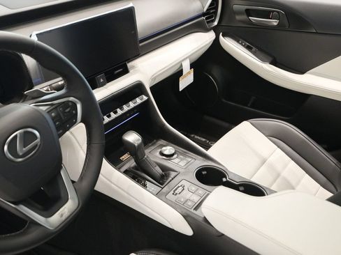New 2026 Lexus IS 350 F Sport RWD image 9