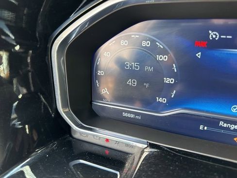 Used 2022 Chevrolet Silverado 1500 LT AWD/4WD image 17