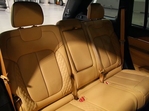 Used 2024 Jeep Grand Cherokee Summit AWD/4WD image 26