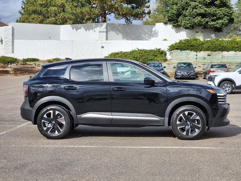 Certified 2025 Nissan Kicks SV image 2