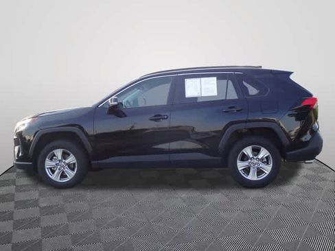 Used 2025 Toyota RAV4 XLE AWD/4WD image 2