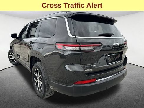 Used 2023 Jeep Grand Cherokee L Limited AWD/4WD image 10