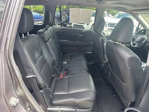 Used 2019 Honda Pilot Touring image 28