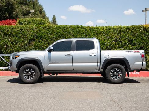 Used 2023 Toyota Tacoma TRD Off-Road w/ TRD Premium Off Road Package AWD/4WD image 6