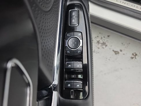 Used 2023 Lincoln Corsair AWD w/ Equipment Group 101A image 20
