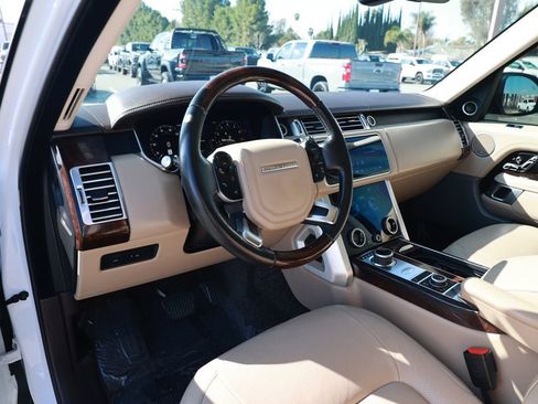 Used 2018 Land Rover Range Rover HSE image 11