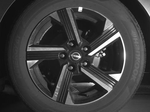 Used 2025 Nissan Sentra SV image 14