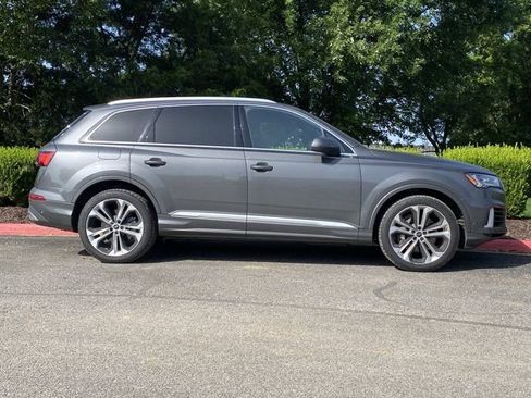 Used 2024 Audi Q7 3.0T Prestige AWD/4WD image 2