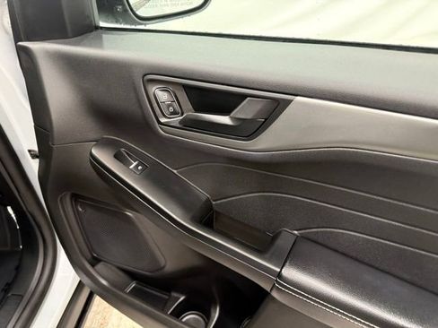 Used 2025 Ford Escape Active image 21