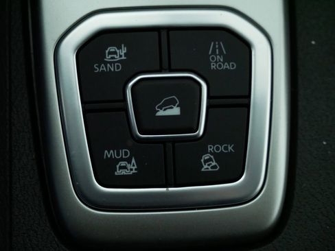 New 2026 Nissan Frontier SV w/ All-Weather Content Package AWD/4WD image 31