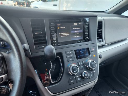 Used 2020 Toyota Sienna LE FWD image 43