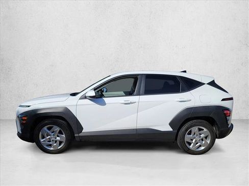 Used 2025 Hyundai Kona SE FWD image 8