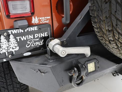 Used 2014 Jeep Wrangler Rubicon w/ Power Convenience Group image 13