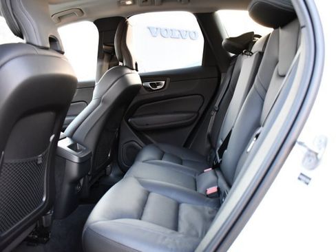 Certified 2025 Volvo XC60 B5 Plus image 13