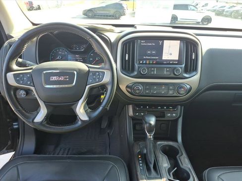 Used 2022 GMC Canyon Denali image 16