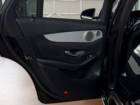 Used 2021 Mercedes-Benz GLC 300 4MATIC image 29