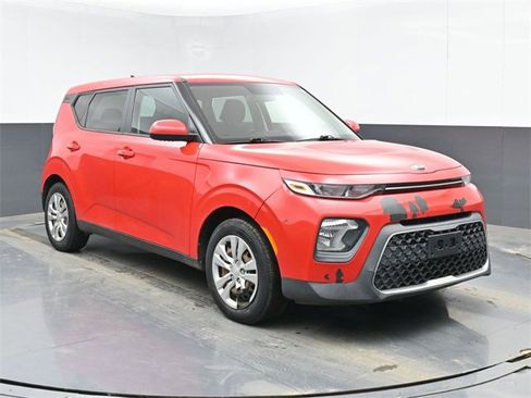 Used 2020 Kia Soul LX image 2