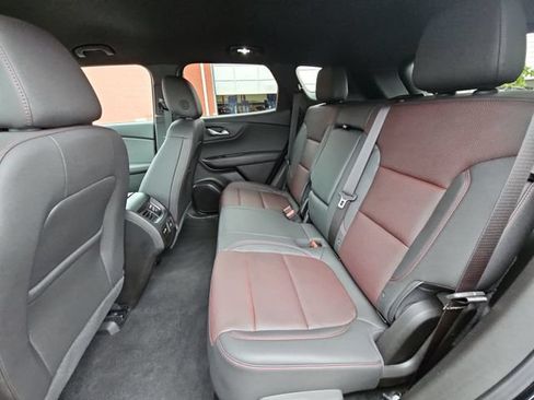 Used 2025 Chevrolet Blazer RS FWD image 27