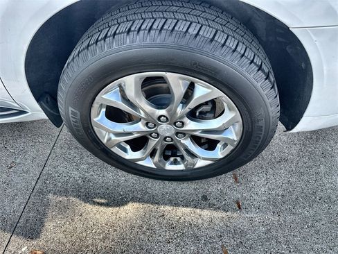 Used 2020 Buick Enclave Avenir w/ Avenir Technology Package image 12