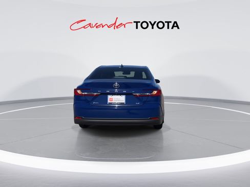 Used 2026 Toyota Camry LE w/ Convenience Package image 7