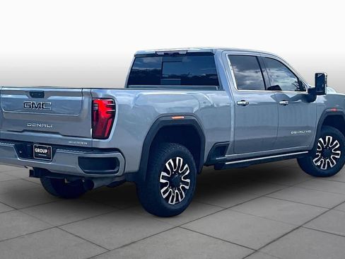 Used 2025 GMC Sierra 2500 Denali Ultimate AWD/4WD image 12