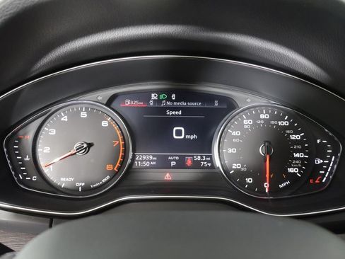 Used 2023 Audi Q5 2.0T Premium w/ Convenience Package AWD/4WD image 39