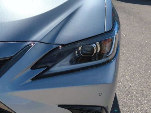 Certified 2023 Lexus ES 350 F Sport w/ Accessory Package (Z2) image 10
