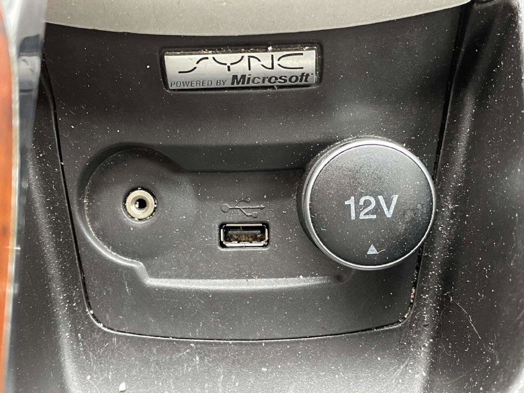 Used 2015 Ford Fiesta SE FWD image 26