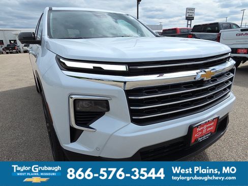 New 2026 Chevrolet Traverse LT FWD image 11
