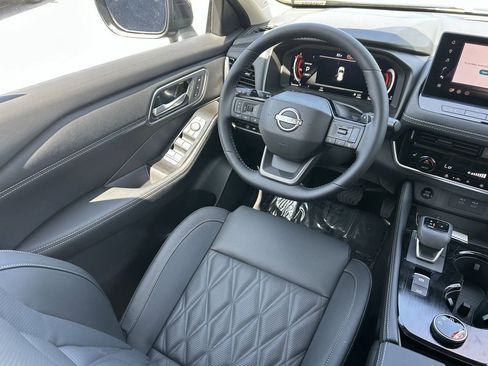 New 2026 Nissan Rogue Platinum AWD/4WD image 22