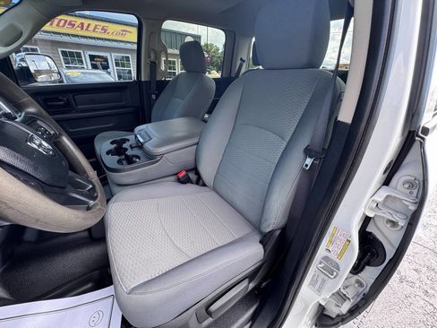 Used 2016 RAM 2500 Tradesman w/ Chrome Appearance Group image 25