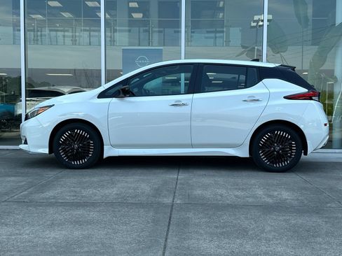 Used 2025 Nissan Leaf SV Plus FWD image 6