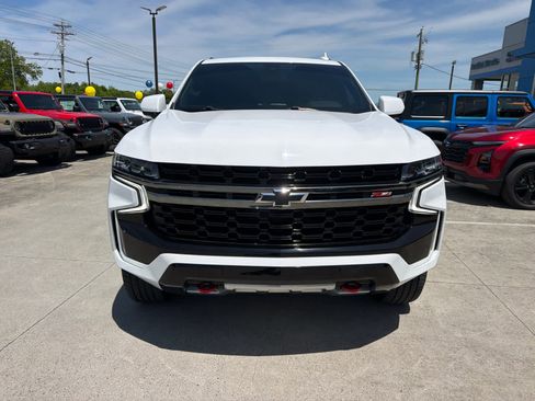 Used 2021 Chevrolet Suburban Z71 w/ Rear Media and Nav Package AWD/4WD image 3