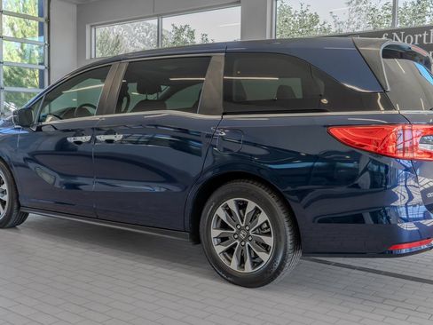 Used 2024 Honda Odyssey EX-L image 13