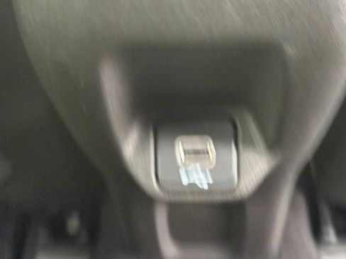 Used 2023 Jeep Renegade Limited image 28