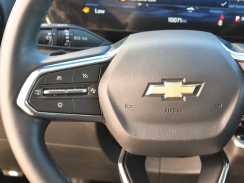 Used 2026 Chevrolet Equinox LT w/ Convenience Package II FWD image 18