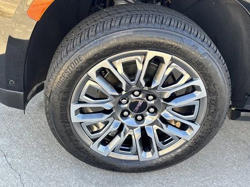Used 2024 GMC Yukon Denali Ultimate w/ LPO, Floor Liner Package image 15