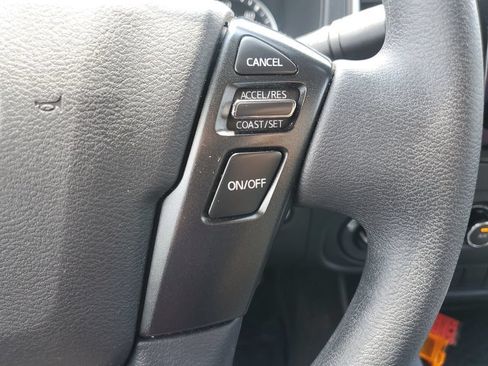 Used 2024 Nissan Frontier SV AWD/4WD image 25