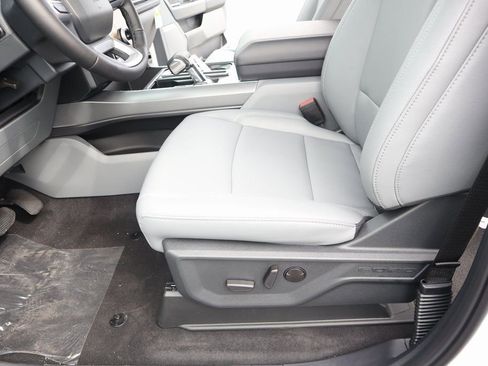 Used 2025 Ford F150 Lightning Flash image 12