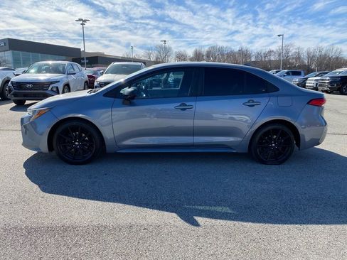 Used 2022 Toyota Corolla LE image 4