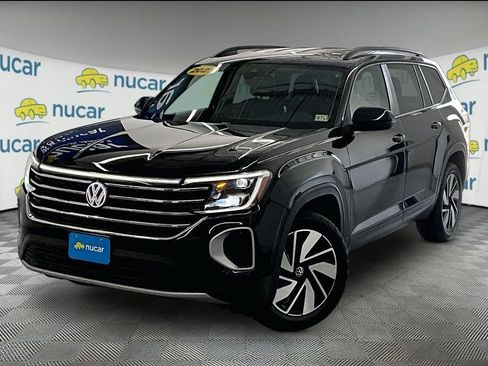 Used 2025 Volkswagen Atlas SE AWD/4WD image 3