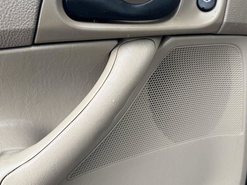 Used 2005 Ford Focus SE image 47