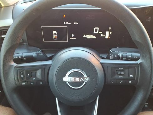 Used 2025 Nissan Kicks S AWD/4WD image 14