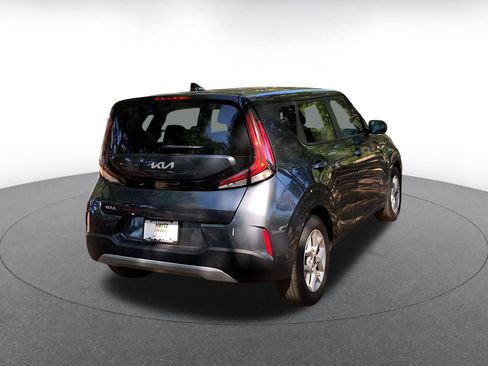 Used 2025 Kia Soul LX w/ LX Technology Package image 7